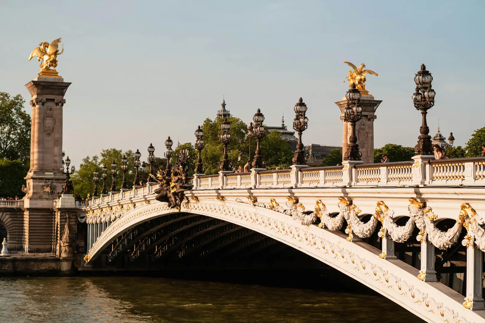Puente Alejandro III